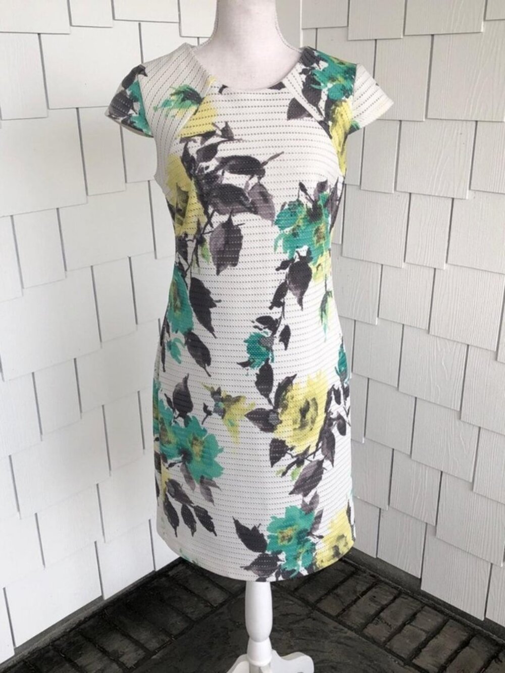 Women_s White Floral